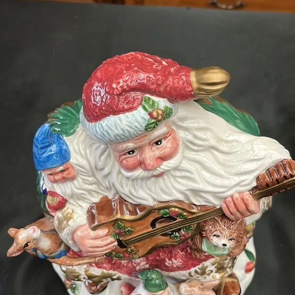 Santa And Friends Holiday Cookie Jar.  Vintage.  Very Pretty and well Done. - Picture 8 of 13